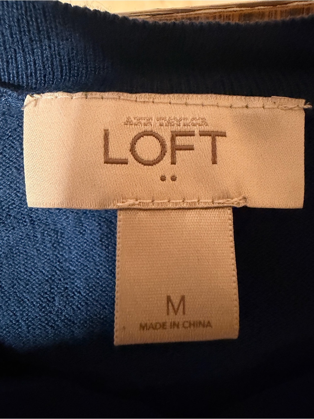 LOFT Women's Dark Blue V-Neck Sweater - Picture 4 of 5